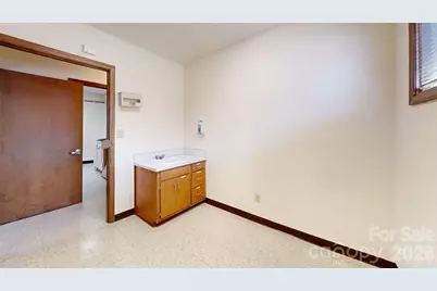 117 Doctors Park, Lincolnton, NC 28092 - Photo 13