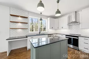 22 Deep Woods Rd, Weaverville, NC 28787 - Photo 7