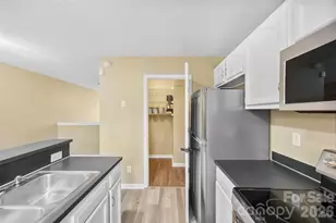 3105 Summercroft Ln, Charlotte, NC 28269 - Photo 13