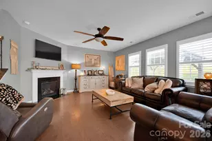 175 Falls Cove Dr, Troutman, NC 28166 - Photo 9