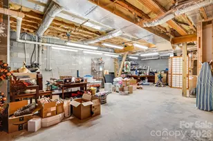 5584 Spring Rd, Hendersonville, NC 28739 - Photo 35