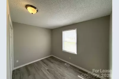 513 Rhodes Avenue, Kings Mountain, NC 28086 - Photo 9