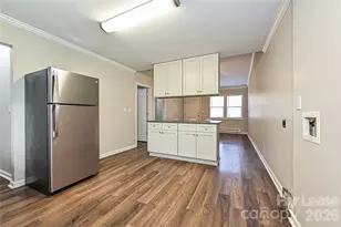 302 E Hudson St, Monroe, NC 28112 - Photo 9