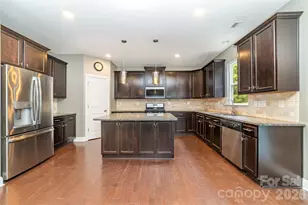 3004 Fallondale Rd, Waxhaw, NC 28173 - Photo 9