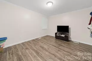 211 E Ohio Ave, Bessemer City, NC 28016 - Photo 29