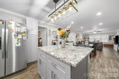 211 E Ohio Avenue, Bessemer City, NC 28016 - Photo 15