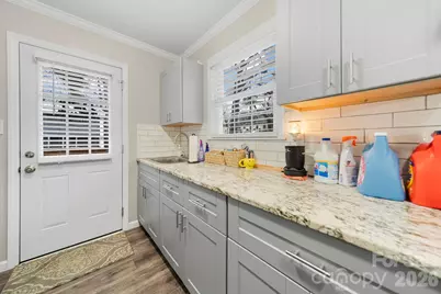 211 E Ohio Avenue, Bessemer City, NC 28016 - Photo 27