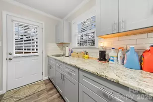 211 E Ohio Ave, Bessemer City, NC 28016 - Photo 27