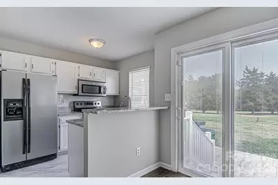 8215 Circle Tree Lane, Charlotte, NC 28277 - Photo 9