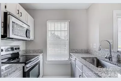 8215 Circle Tree Lane, Charlotte, NC 28277 - Photo 7