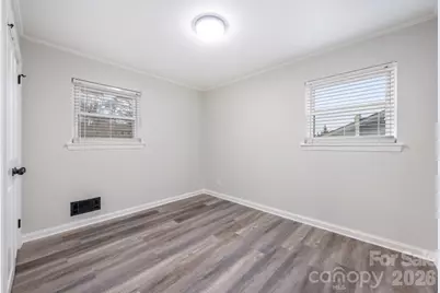 915 Crestmere Street, Charlotte, NC 28208 - Photo 17