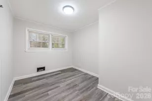 915 Crestmere St, Charlotte, NC 28208 - Photo 19