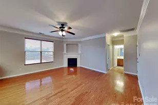 12927 Deaton Hill Dr, Charlotte, NC 28269 - Photo 3