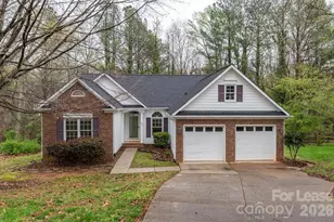 803 Brightmoor Dr, Matthews, NC 28105 - Photo 1