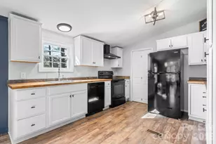 250 Dirt Rd, Taylorsville, NC 28681 - Photo 17