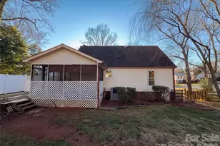 9601 Buckskin Ln, Mint Hill, NC 28227 - Photo 5