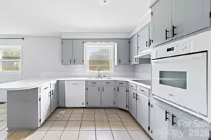 3424 Autumn Dr, Gastonia, NC 28056 - Photo 9