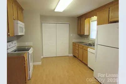 371 West Avenue, Troutman, NC 28166 - Photo 5