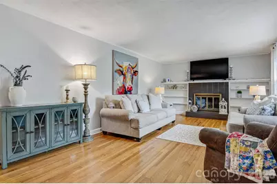 1019 Pennton Avenue SW, Lenoir, NC 28645 - Photo 5