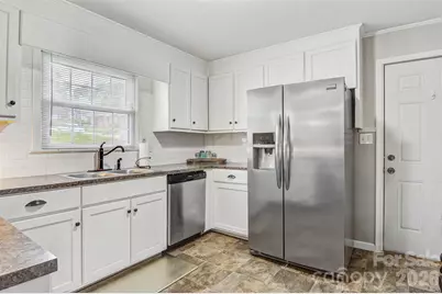 1019 Pennton Avenue SW, Lenoir, NC 28645 - Photo 11