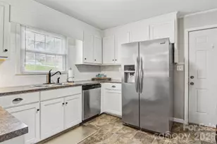 1019 Pennton Ave SW, Lenoir, NC 28645 - Photo 11