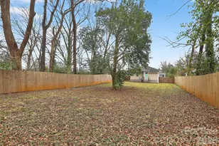 112 Oregon St, Charlotte, NC 28208 - Photo 17