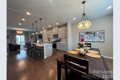 3738 Memorial Parkway, Charlotte, NC 28217 - Photo 11