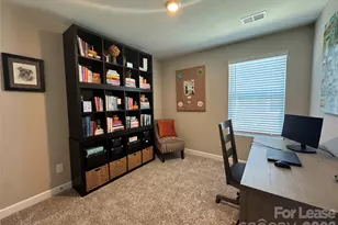 3738 Memorial Pkwy, Charlotte, NC 28217 - Photo 19