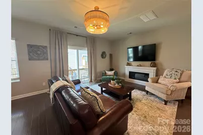 3738 Memorial Parkway, Charlotte, NC 28217 - Photo 7