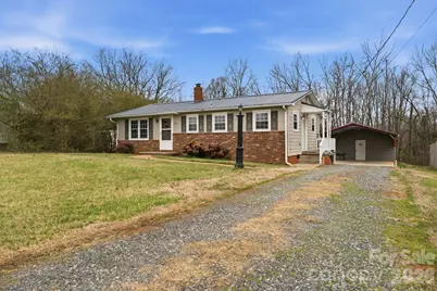 736 E 11th Street, Newton, NC 28658 - Photo 3