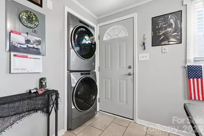 736 E 11th Street, Newton, NC 28658 - Photo 23