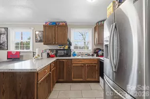 736 E 11th St, Newton, NC 28658 - Photo 9