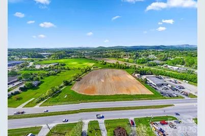 000 Upward Road E, Flat Rock, NC 28731 - Photo 9