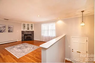 1063 4th Avenue Drive NW, Hickory, NC 28601 - Photo 3