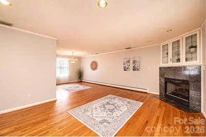 1063 4th Avenue Drive NW, Hickory, NC 28601 - Photo 9