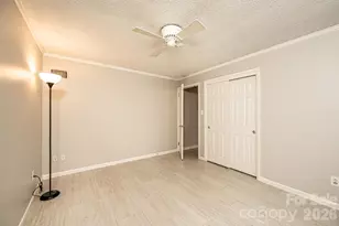 1063 4th Ave Dr NW, Hickory, NC 28601 - Photo 29