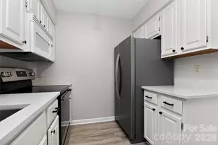 5009 Sharon Rd, Charlotte, NC 28210 - Photo 17