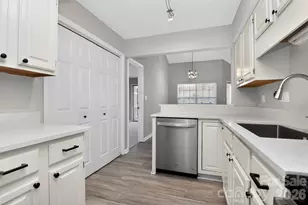 5009 Sharon Rd, Charlotte, NC 28210 - Photo 19