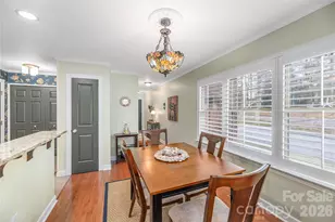 252 Wash Creek Dr, Hendersonville, NC 28739 - Photo 5