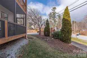 252 Wash Creek Dr, Hendersonville, NC 28739 - Photo 19