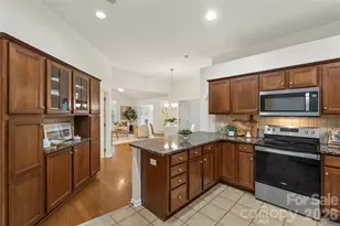 2444 Coltsview Ln, Matthews, NC 28105 - Photo 9