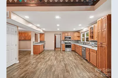 3361 47th Avenue Place NE, Hickory, NC 28601 - Photo 9