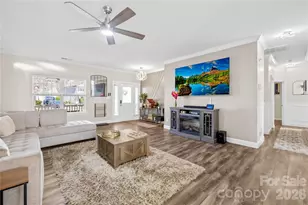 6406 Castlewynd Ct, Charlotte, NC 28212 - Photo 5