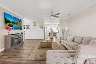 6406 Castlewynd Ct, Charlotte, NC 28212 - Photo 3