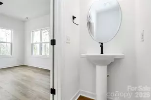 3820 Odom Wy, Charlotte, NC 28208 - Photo 25