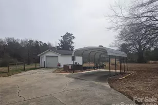 139 Blackburn Dr, Grover, NC 28073 - Photo 3