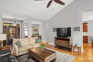 9 Stegall Ln, Asheville, NC 28805 - Photo 5