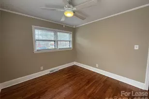 1422 Orvis St, Charlotte, NC 28216 - Photo 25