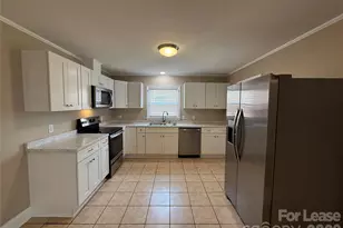 1422 Orvis St, Charlotte, NC 28216 - Photo 7