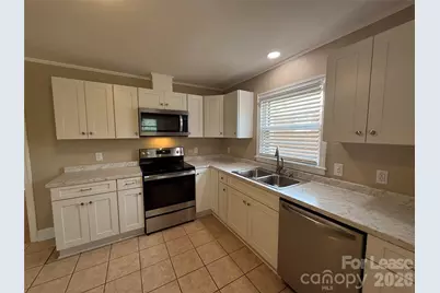 1422 Orvis Street, Charlotte, NC 28216 - Photo 9